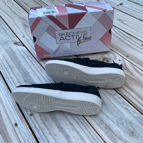 xSOLDx 🆕 Skechers Wide Active Avenue, Madison Avenue, with Box, Slip On, Memory - Picture 4 of 6